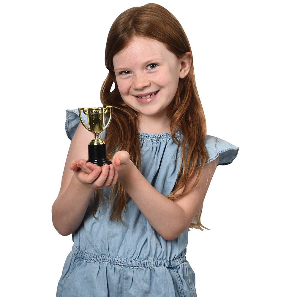 Small Gold Trophies Party Favor (1 Set Of 6)