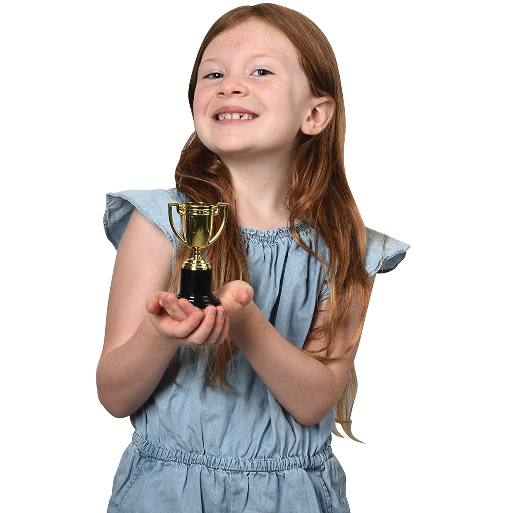 Small Gold Trophies Party Favor (1 Set Of 6)